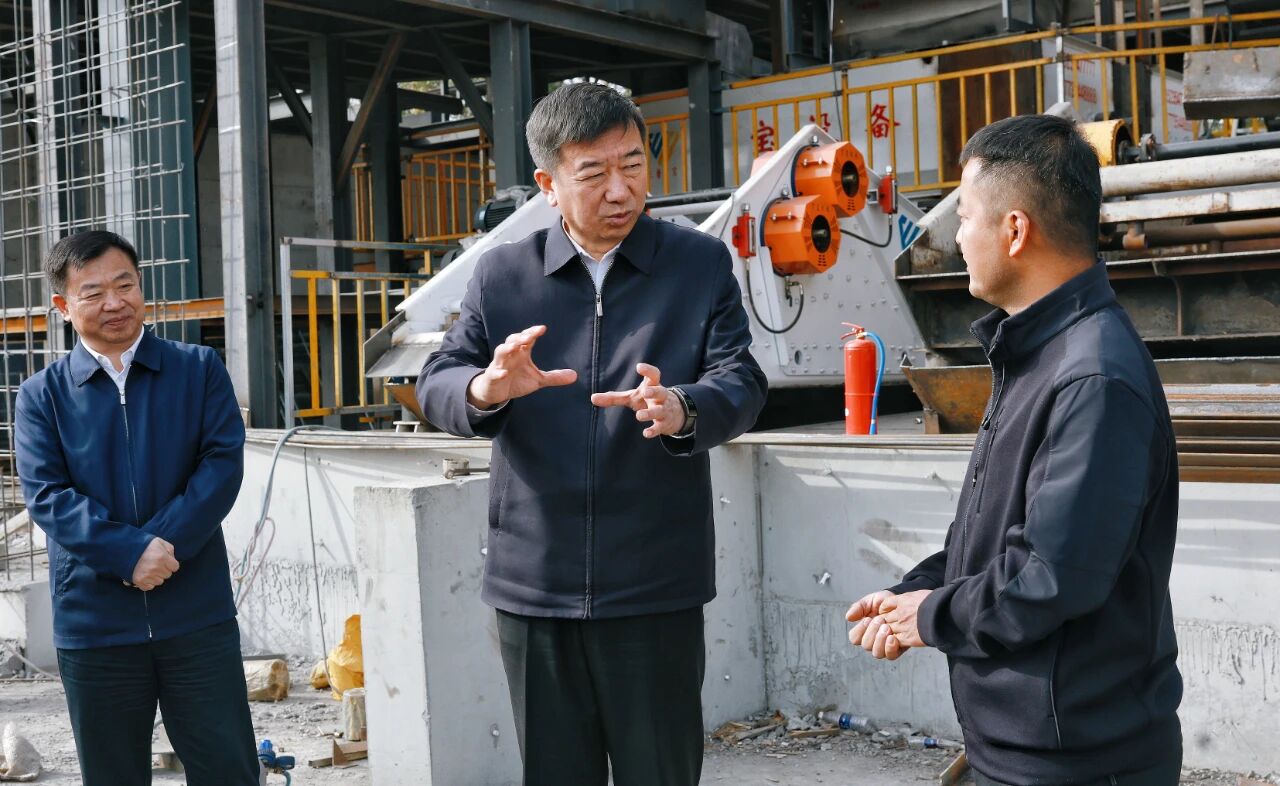 孙成坤深入恒山区梨树区调研